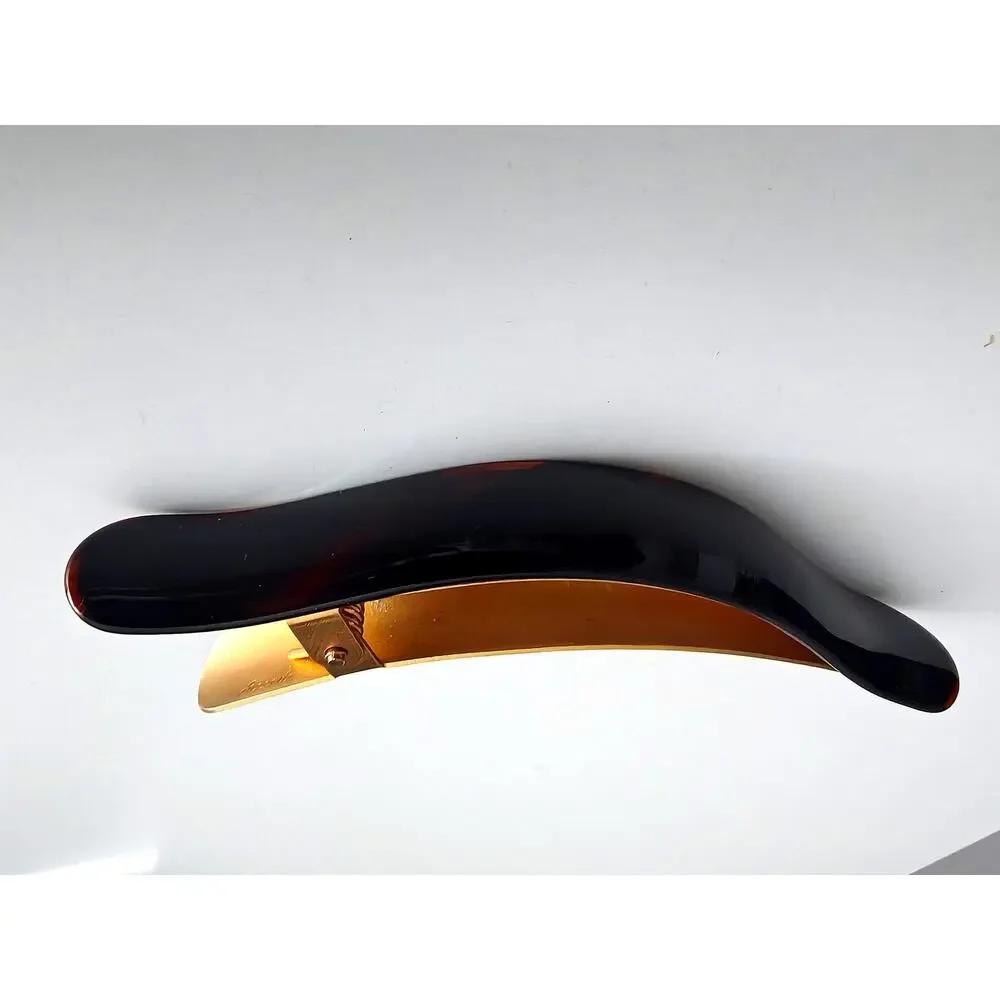 Ficcare clip closure